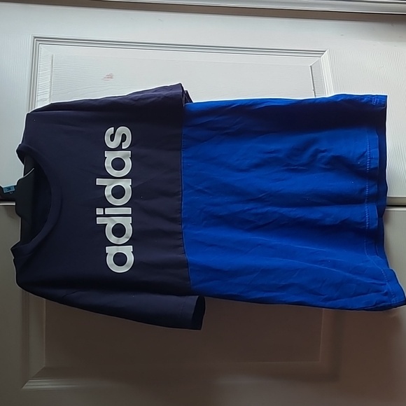 3/$30 Adidas short sleeve T. Youth size L EUC - Picture 2 of 4
